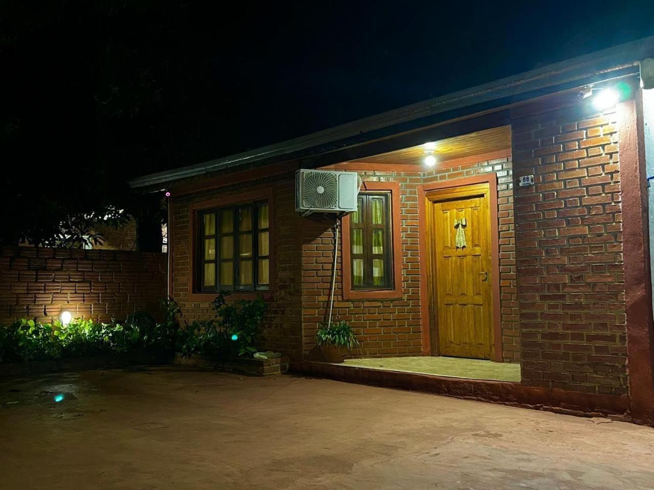 Dona Rosa Villa Puerto Iguazú Exterior foto